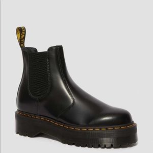 2976 Doc Martin Platform Chelsea Boots
